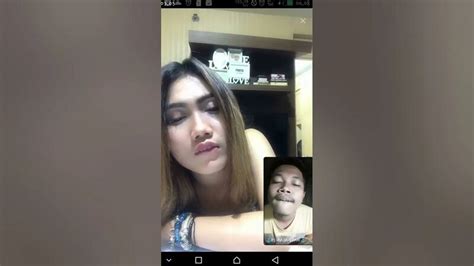 Selebgram montok live lagi sange bikin ngaceng .